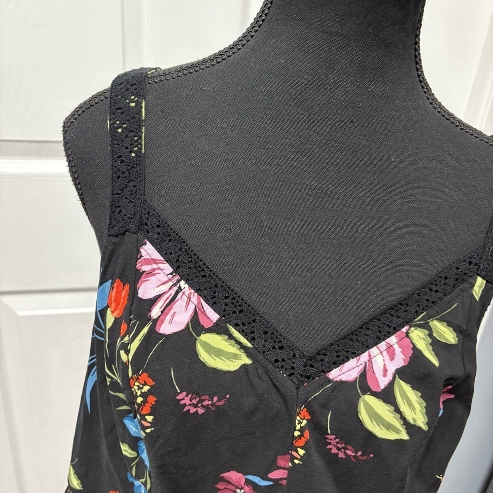 Torrid Tank - Picture 4 of 7